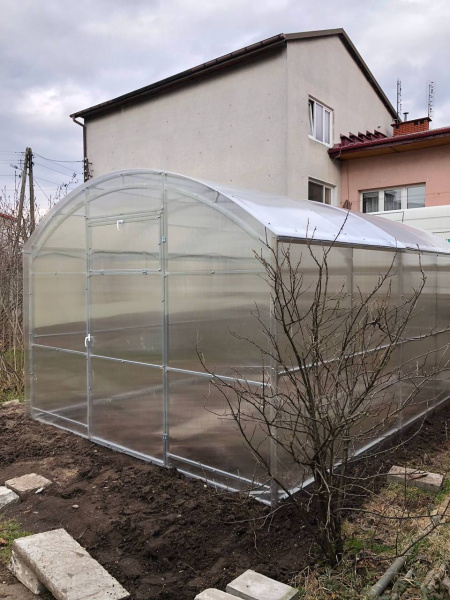 zdjęcie Szklarnia z POLIWĘGLANU Hacjenda podwójne łuki 40x20mm i 20x20mm ze sklepu maleszklarnie.pl